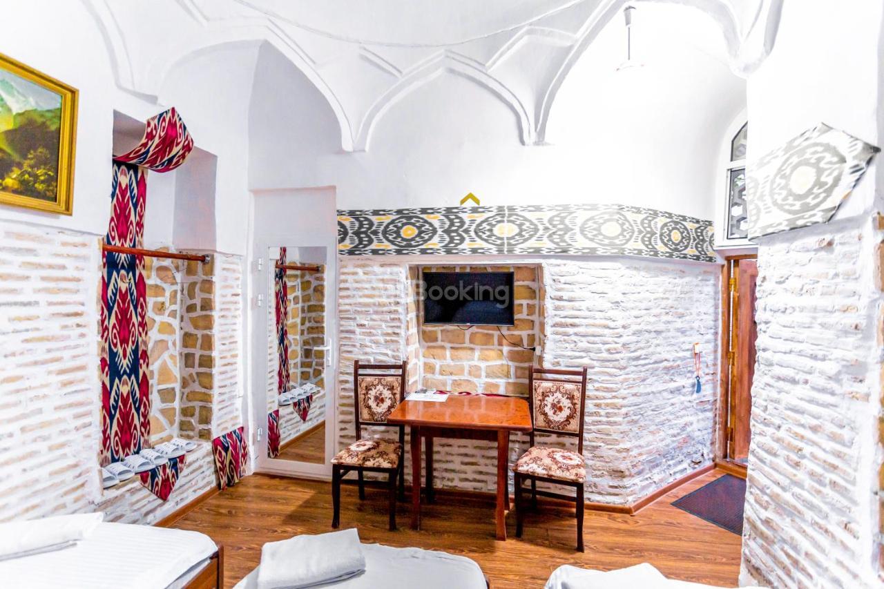 Okhun Madrasah15Th-16Th Century Hotel Бухара Екстериор снимка
